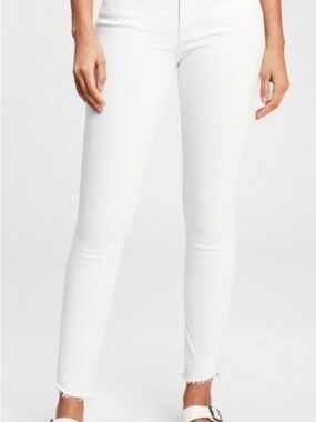 GAP true skinny mid rise Jeans in white for Women size 27 r